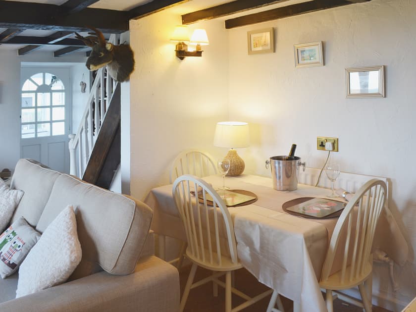 Living room/dining room | Salem Fach, Llanfairynghornwy