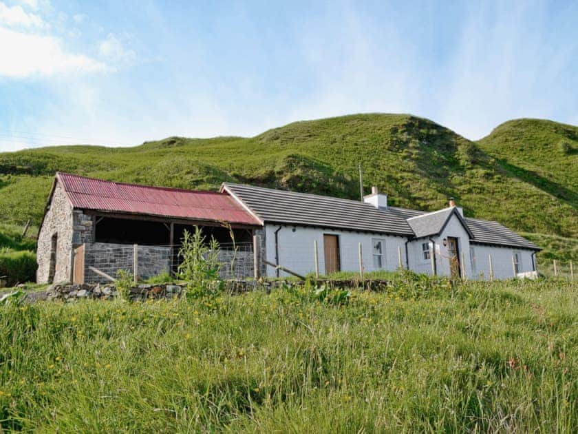 In an enviable location overlooking the Sound of Kerrera | Ardbhan Croft, Oban, near Argyll