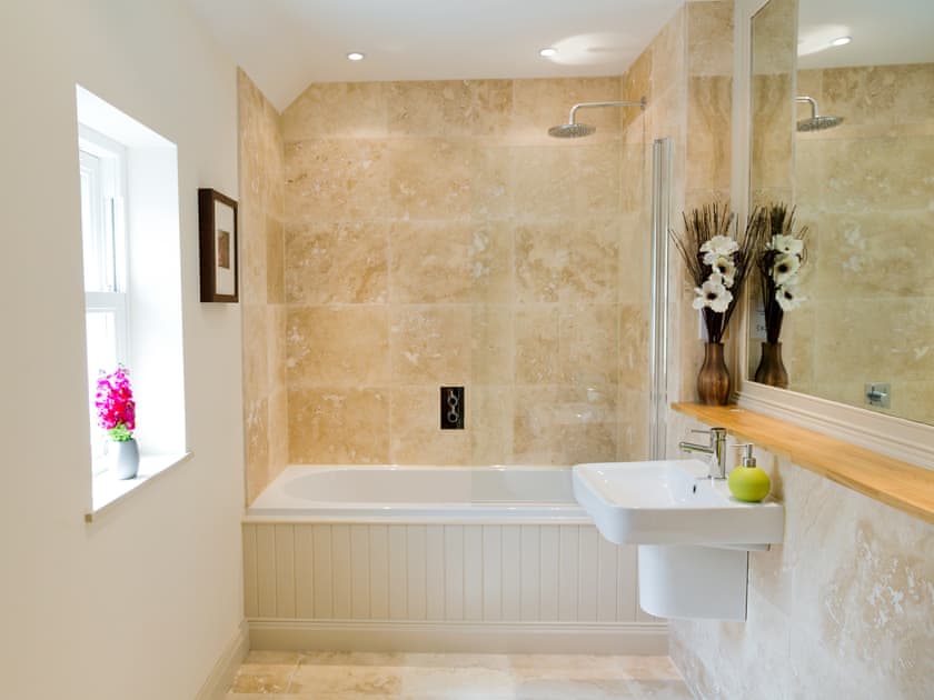 Lovely modern bathroom with shower over the bath | Ardbhan Croft, Oban, near Argyll