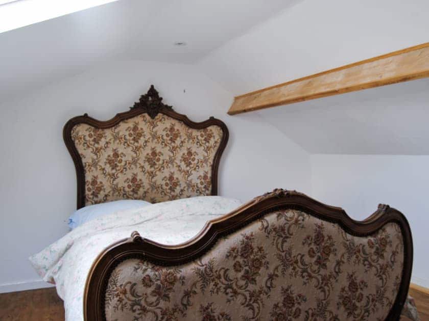 Double bedroom | Hirros Hall Longhouse, Llanerfyl, nr. Welshpool
