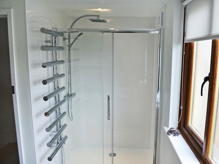 Modern style bathroom with shower cubicle | Dover Row Cottage, Zelah, near Perranporth