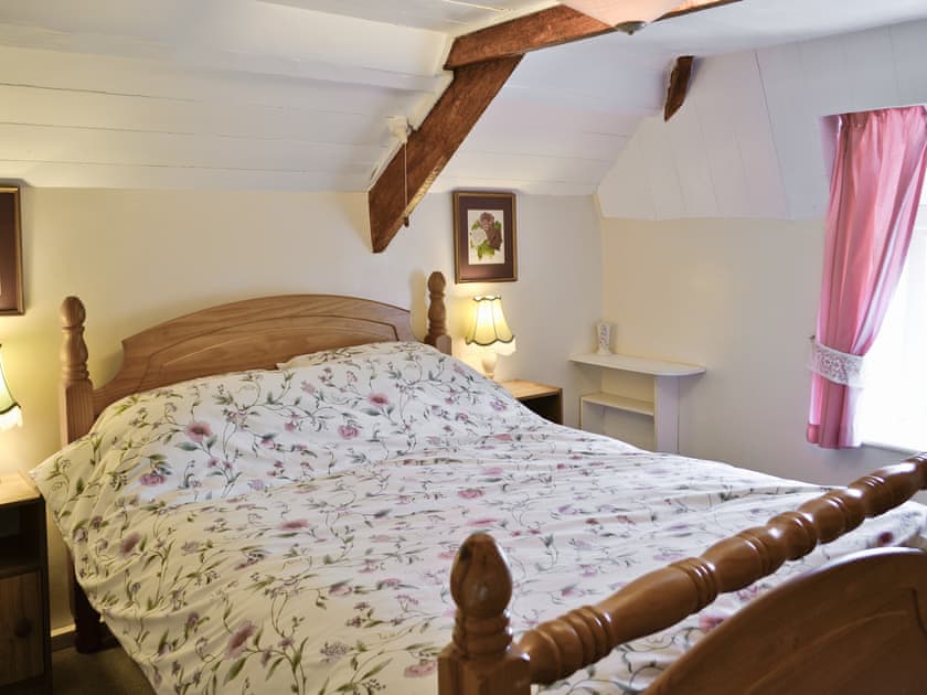 Double bedroom | Pillar Box Cottage, Trenale, Tintagel