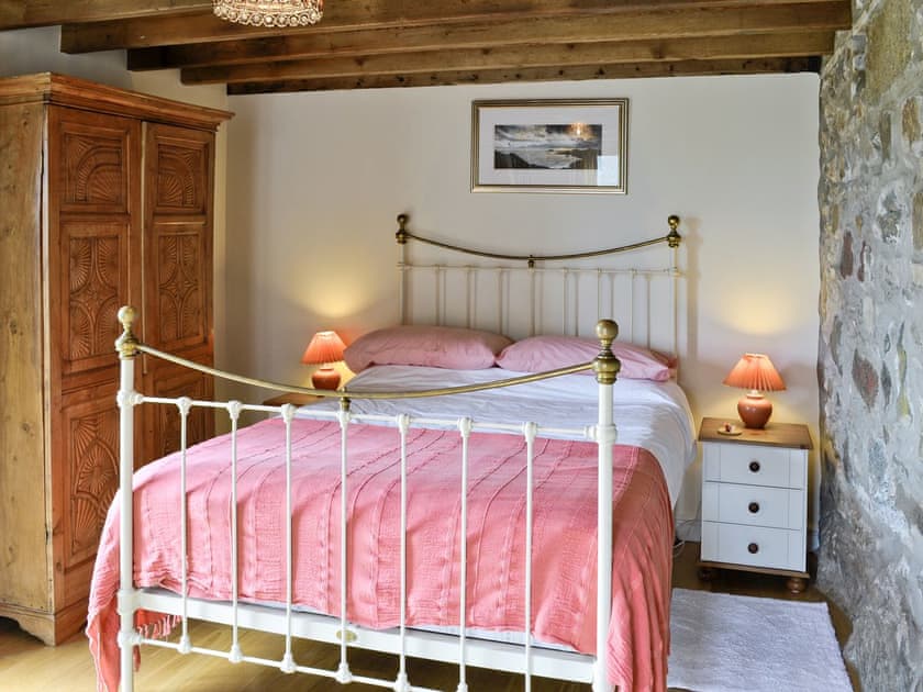 Double bedroom | Ty Hir, Aberdaron, Pwllheli