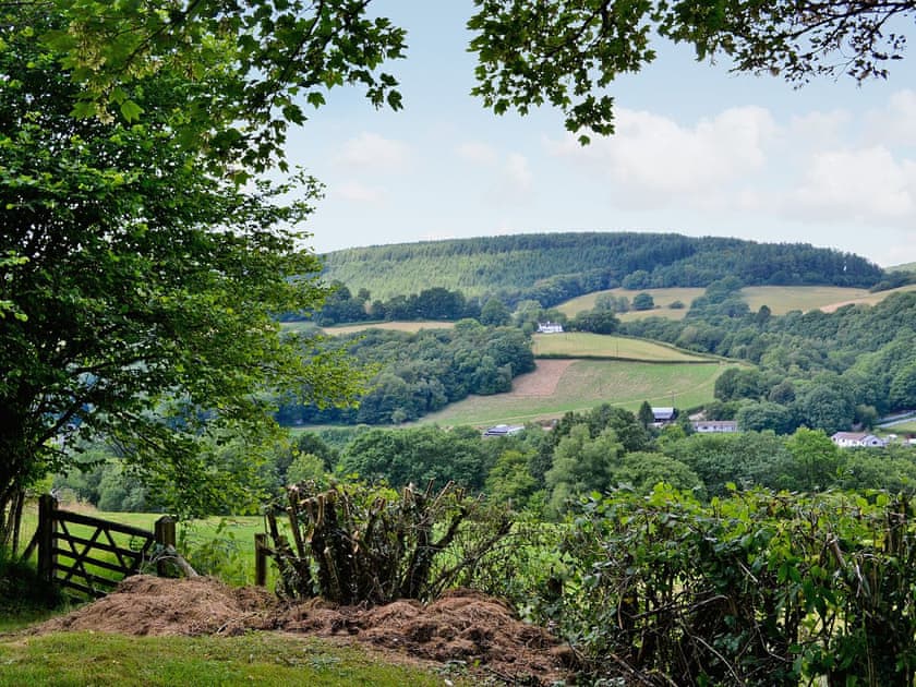 Surrounding area | Maes-yr-Adwy, Abergorlech