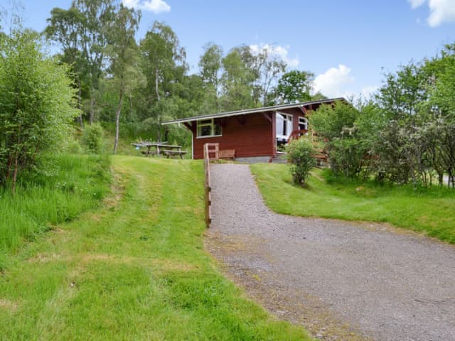 dog friendly cottages loch ness