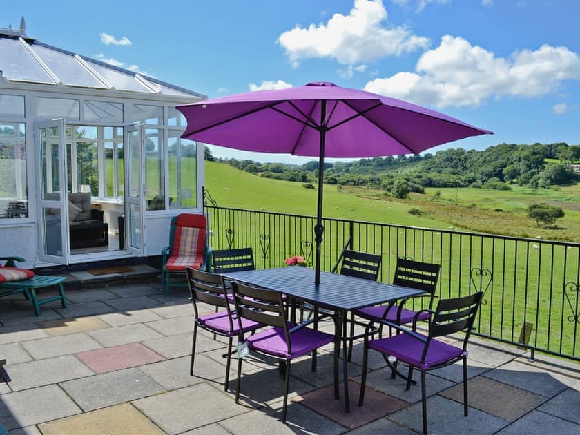 Patio | Grey Cottage, Pentraeth, Anglesey