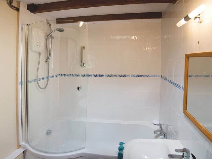 Bathroom | Ashton Court Holiday Cottages - West Granary, Ashton, nr. Leominster