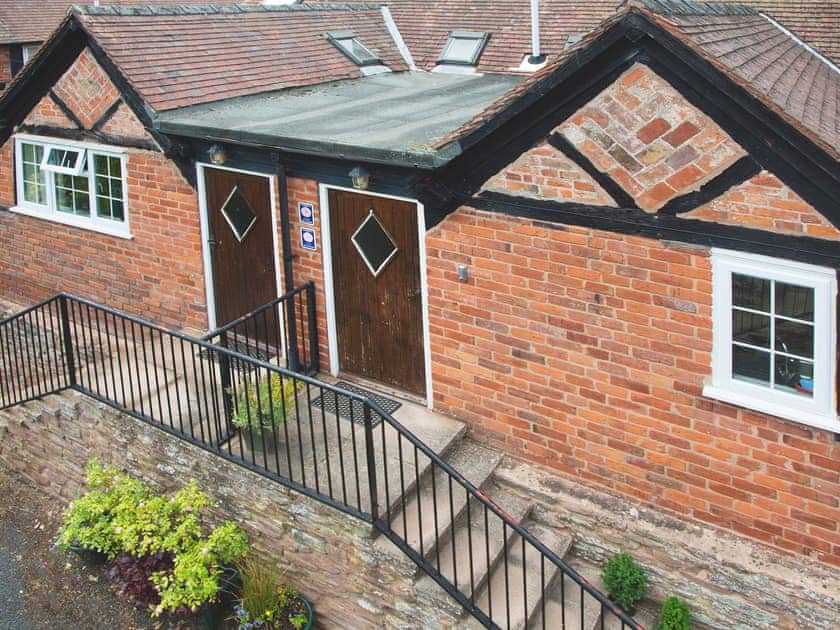 Exterior | Ashton Court Holiday Cottages - East Granary, Ashton, nr. Leominster