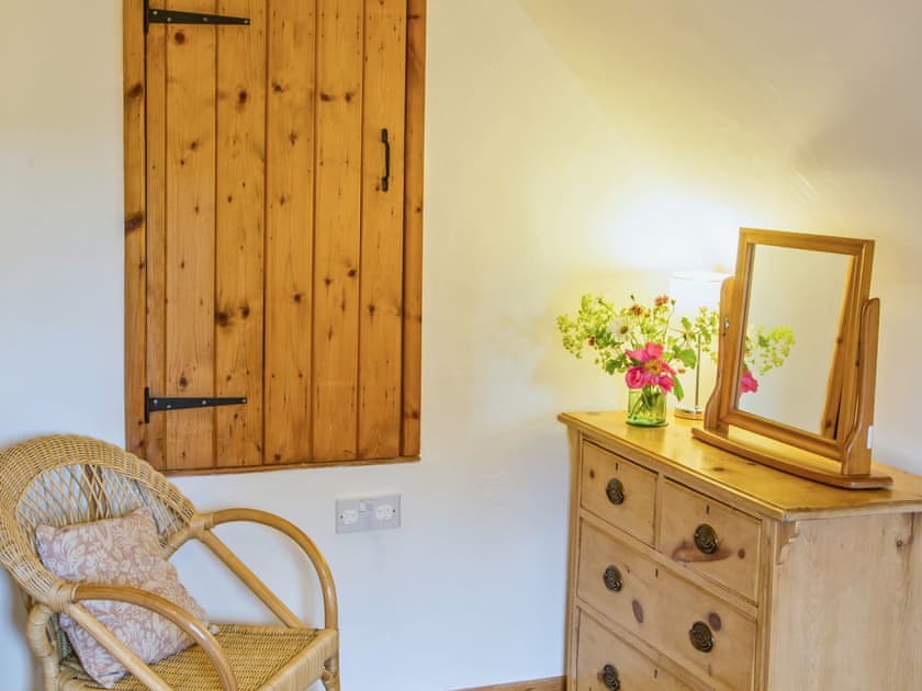 Ashton Court Holiday Cottages - East Granary, Ashton, nr. Leominster