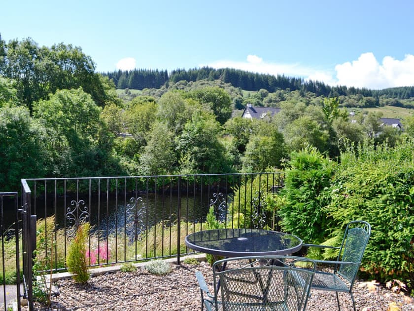 Sitting-out-area | Dunardry View, Cairnbaan, by Lochgilphead