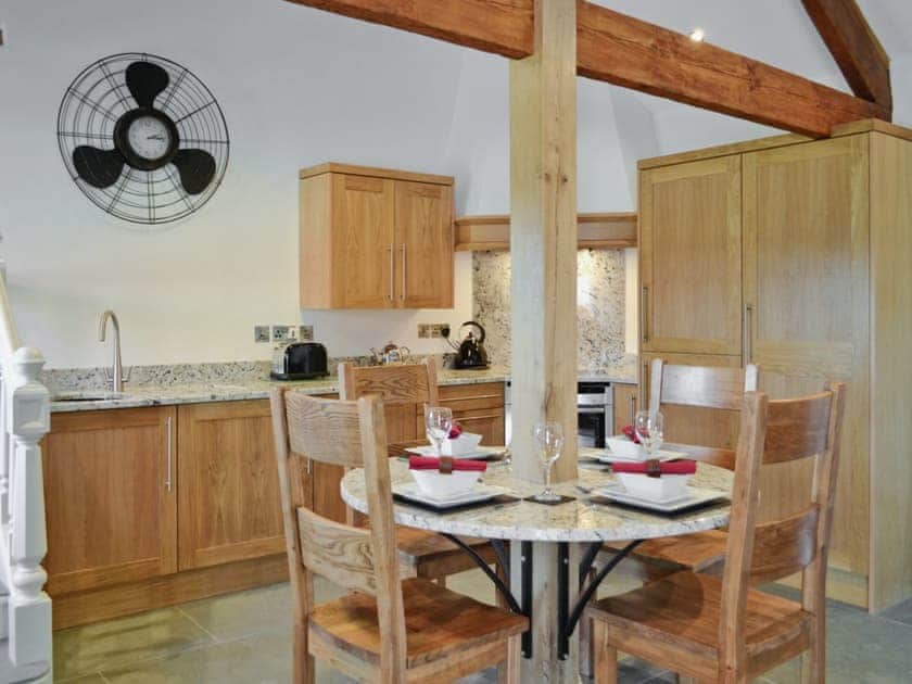 Kitchen/diner | Bwthyn Y Mynach, Nantgaredig, nr. Carmarthen