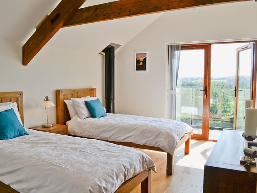 Twin bedroom | Bwthyn Y Mynach, Nantgaredig, nr. Carmarthen