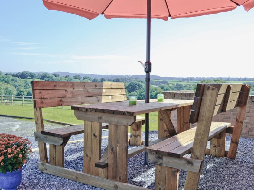 Sitting-out-area | Bwthyn Y Mynach, Nantgaredig, nr. Carmarthen