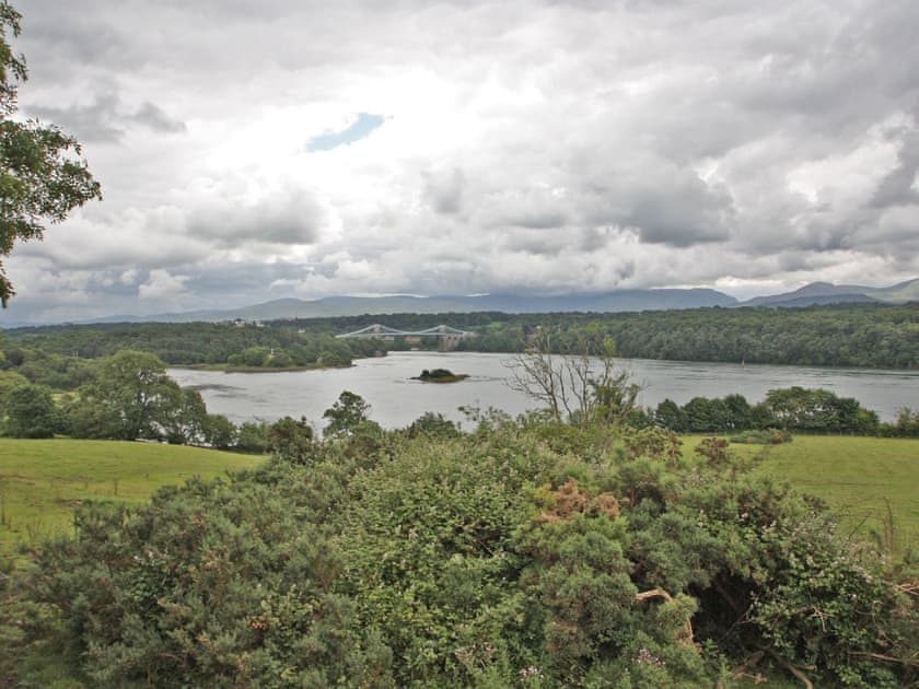 Ty Canol, Brynteg, Anglesey
