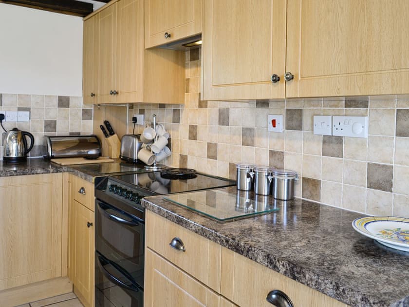 Kitchen/diner | Siabod, Llanddoged, Llanrwst