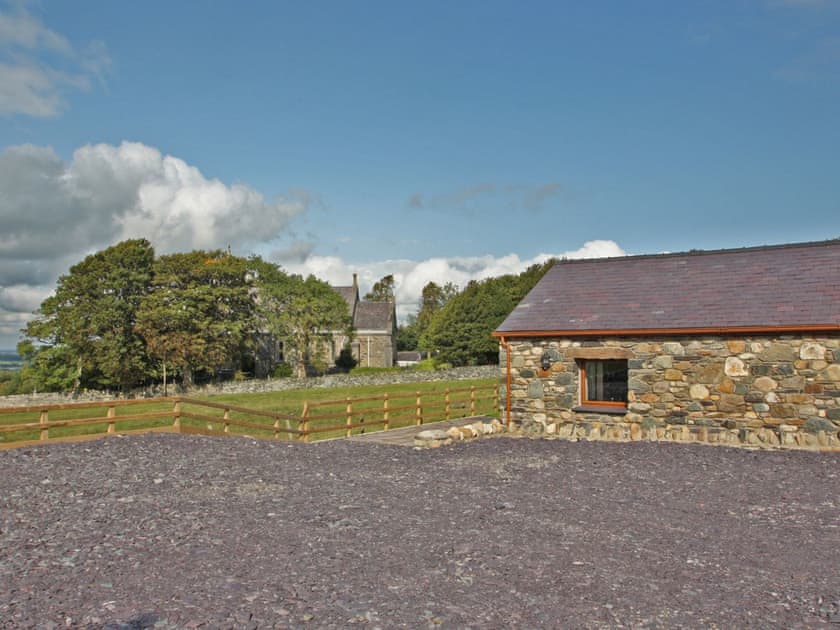 Yr Hen Weithdy, Llanllechid near?Bangor