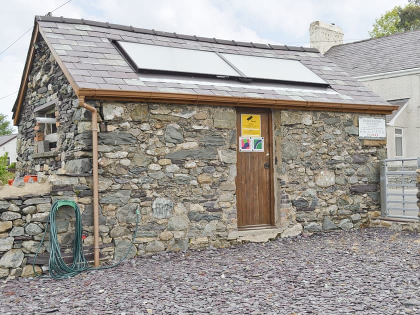 Bicycle store and drying area | Yr Hen Weithdy, Llanllechid near?Bangor