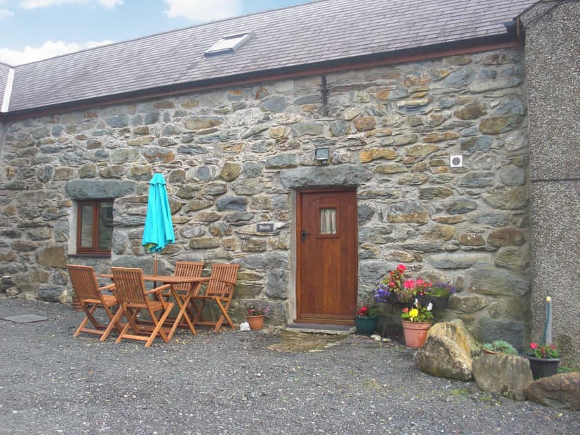 Exterior | Beudy, Rhyd Ddu, Caernarfon