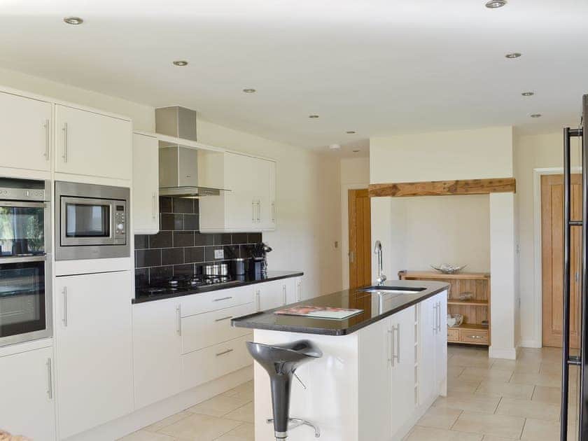Kitchen/diner | Groes Faen-Bach Farmhouse, Babell near Holywell, Flintshire