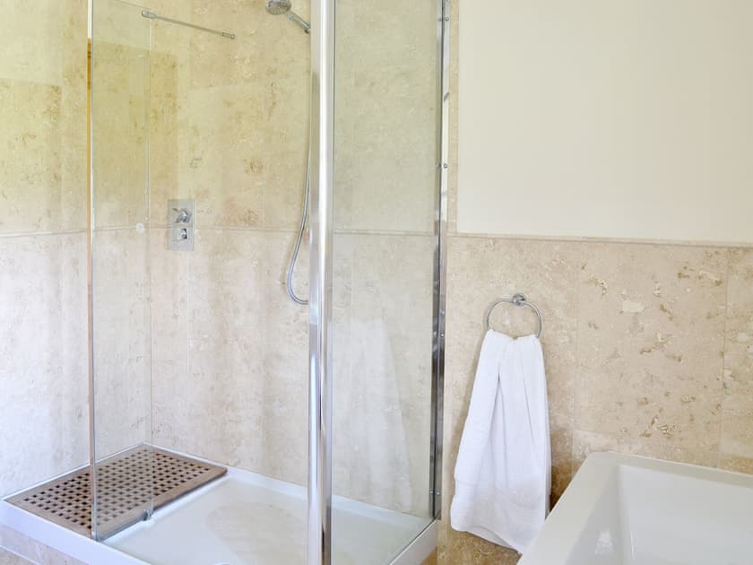 Bathroom | Groes Faen-Bach Farmhouse, Babell near Holywell, Flintshire