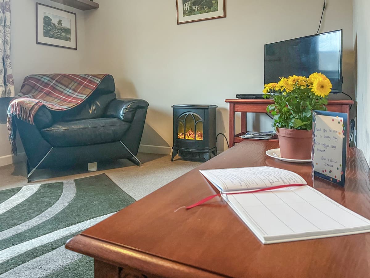 Heron's Lodge - Holiday lodge in South Wales - Image 2