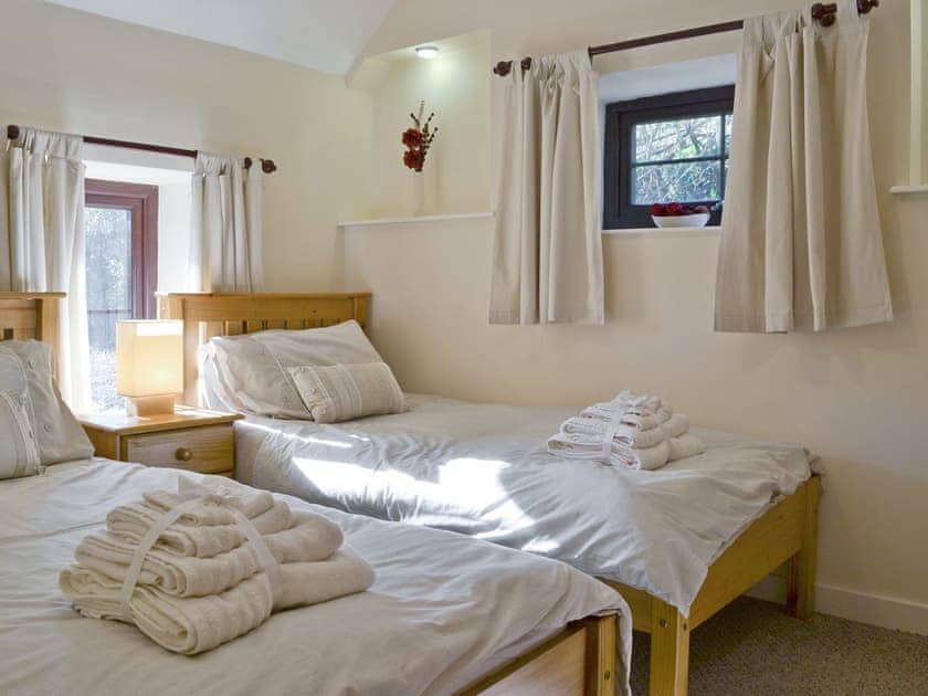 Twin bedroom | Ty Bach, Felingwm Uchaf near Carmarthen