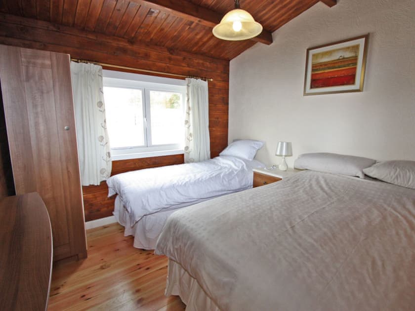 White Springs - Lake View, Pontardulais, Swansea