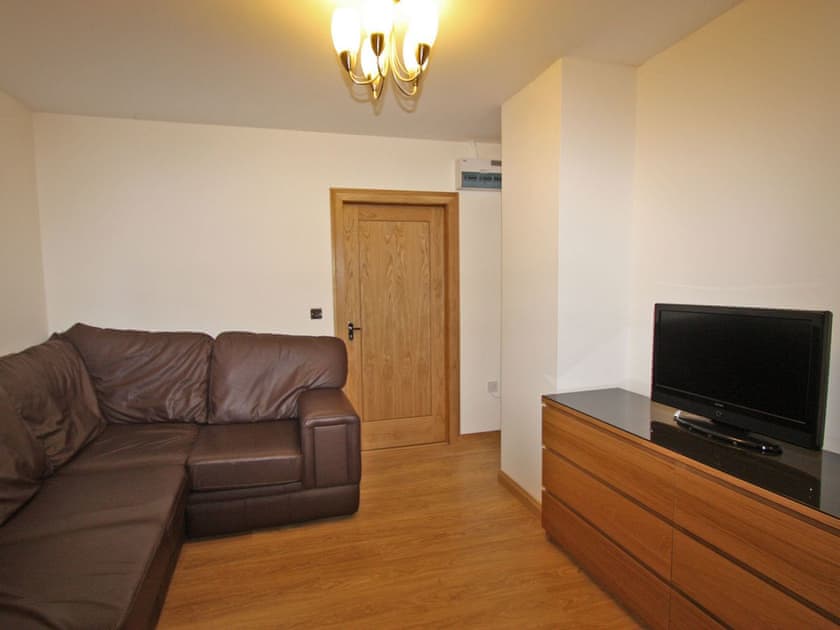 Springfield Court - Lakeside, Peterston-Super-Ely, Cardiff