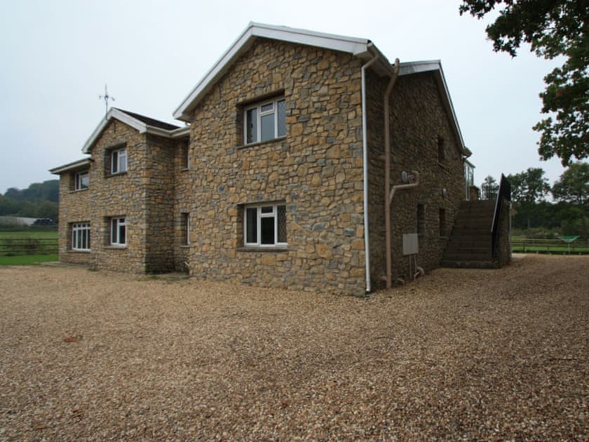 Springfield Court - Lakeview, Peterston-Super-Ely, Cardiff