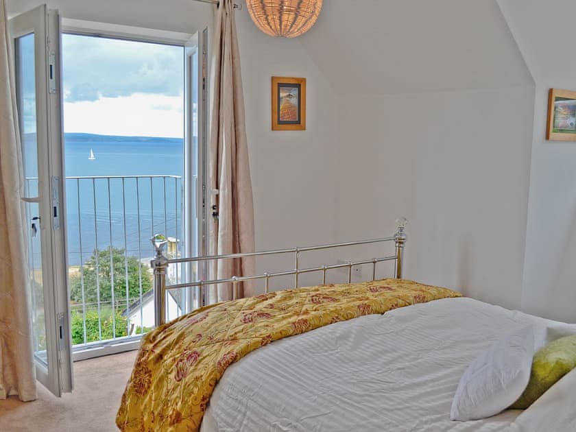 Double bedroom | St Michael’s Mount View, Newlyn