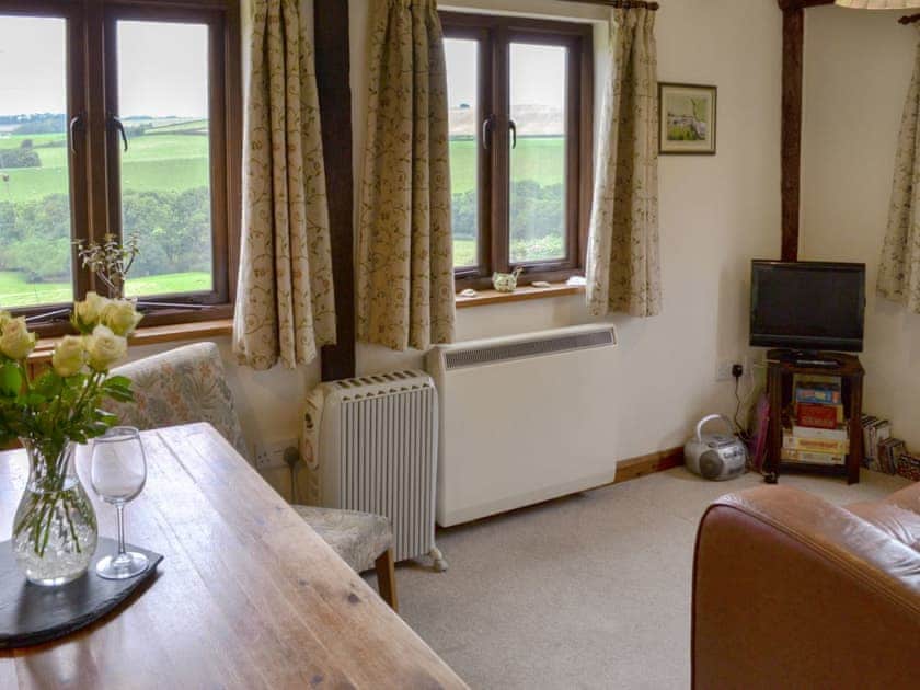 Open plan living/dining room/kitchen | Weach Barton Granary, Westleigh, nr. Instow