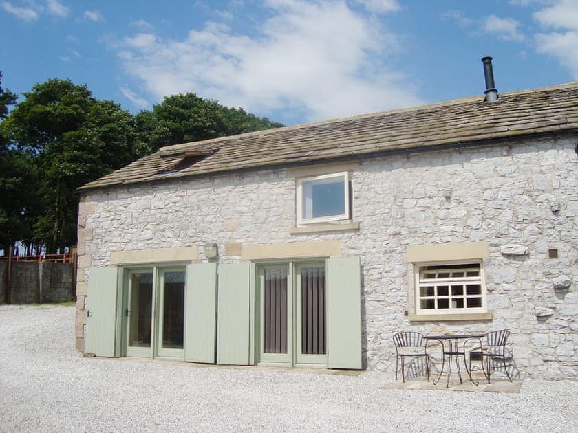 Exterior | Lean Low Holiday Cottage, near Hartington