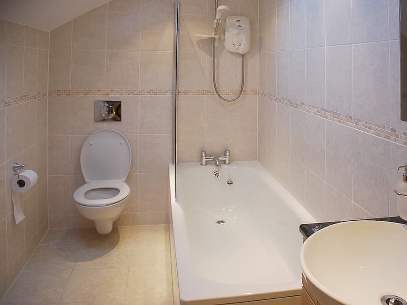 Bathroom | Lean Low Holiday Cottage, near Hartington