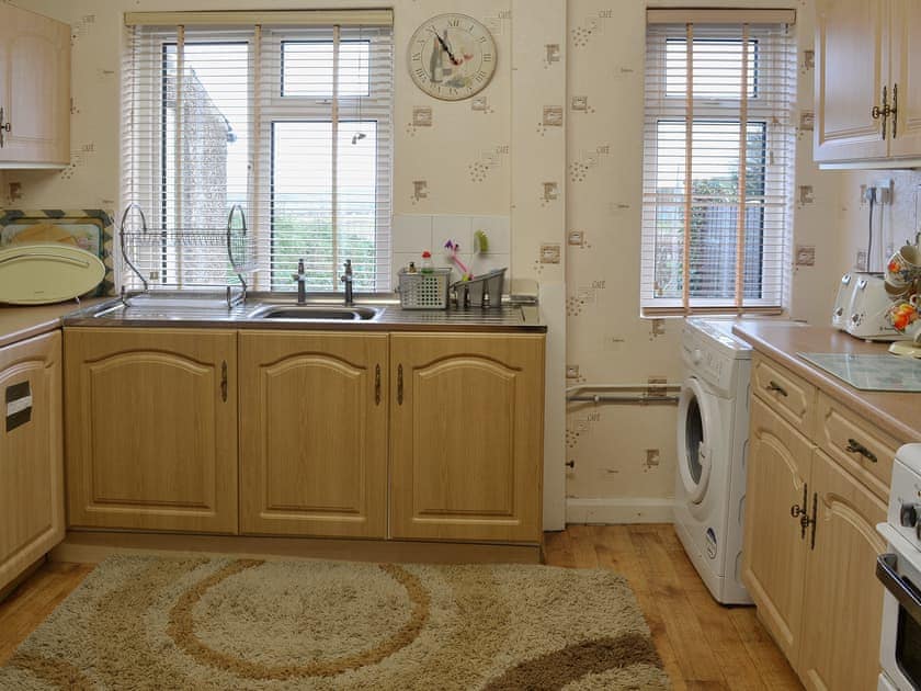 Kitchen | Grans Cottage, Detchant, Belford