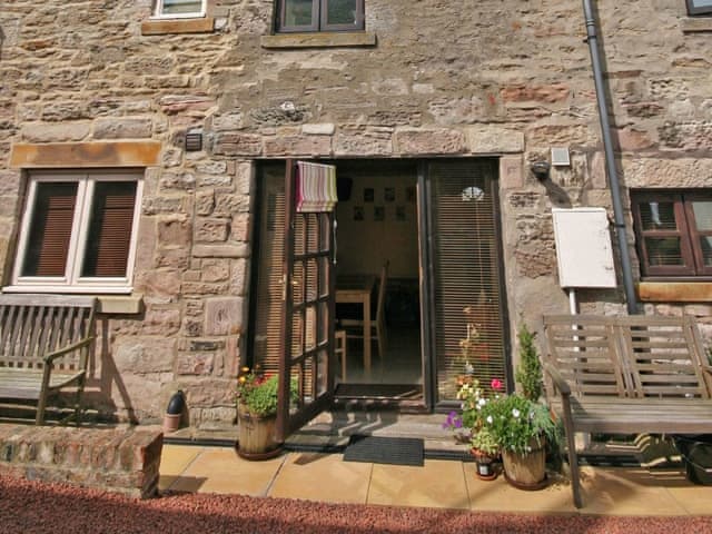 Millers Cottage Ref Cc314045 In Seahouses Northumberland