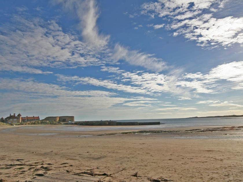 Seascape (ref Cc314034) In Beadnell, Northumberland 