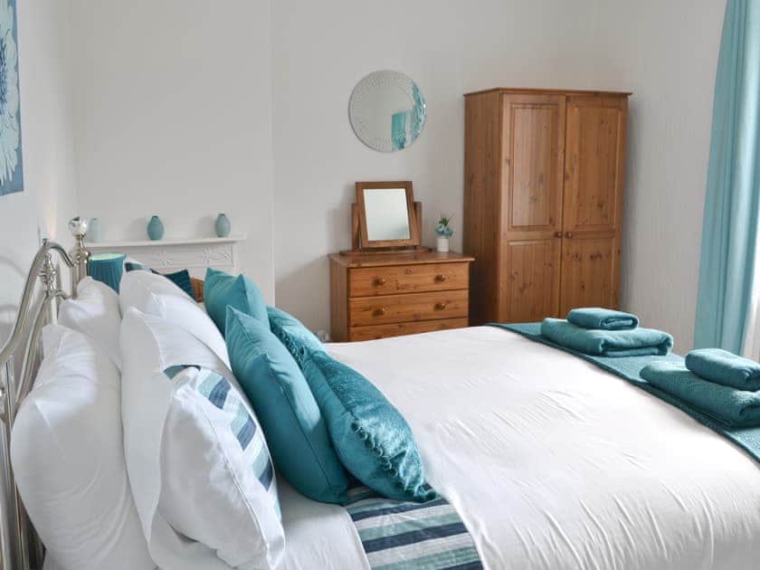 Double bedroom | Violet Cottage, Embleton, near Alnwick