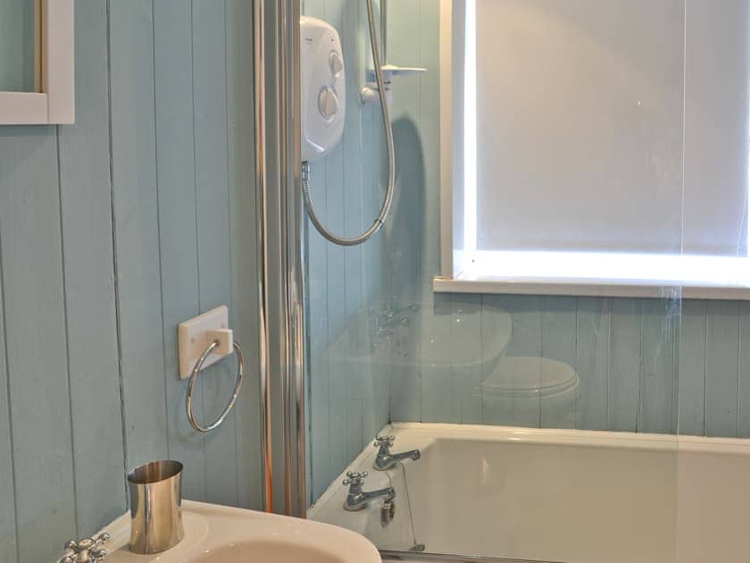 Bathroom | Machin Cottage, Bellingham