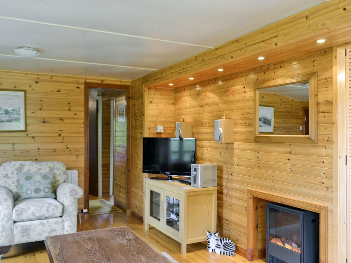 Henry's Lodge - Image 2