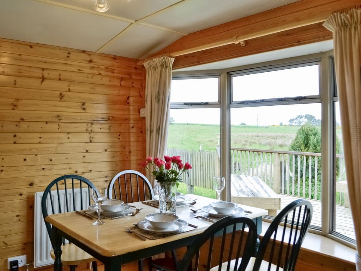 Henry's Lodge - Image 4