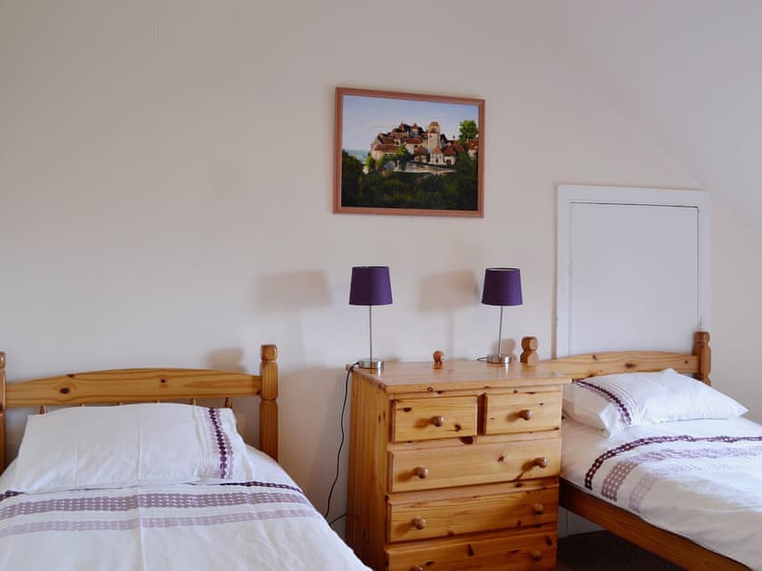 Twin bedroom | Airy Cottage, Kames, Tighnabruaich
