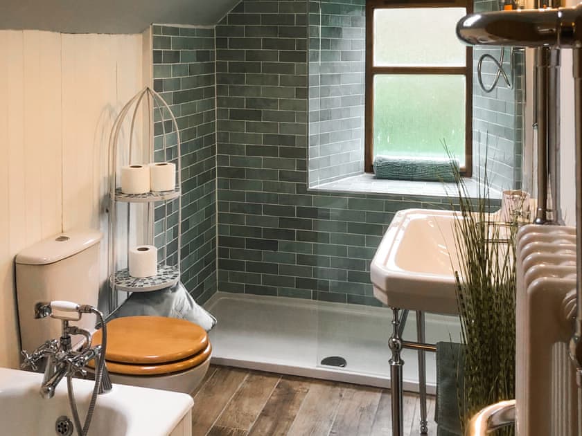Bathroom | Aldersyde, Tighnabruaich