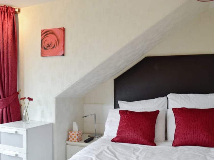 Double bedroom | Apartment Sea View, Kirn, by Dunoon