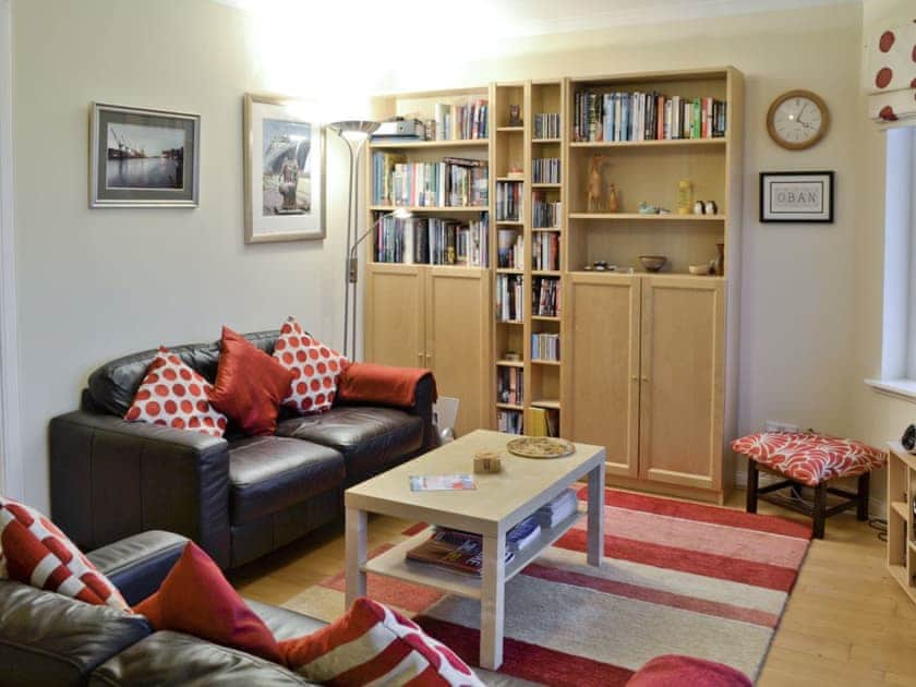 Living room/dining room | Oban Bay View, Oban