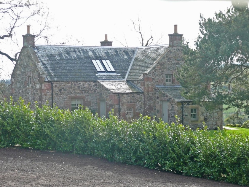 Clochridgestone Cottage, Glenfarg, Perthshire