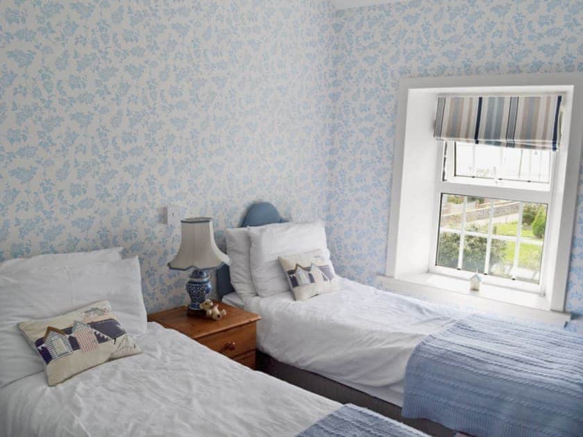 Twin bedroom | Coastguard’s Cottage, Carsethorn near Dumfries