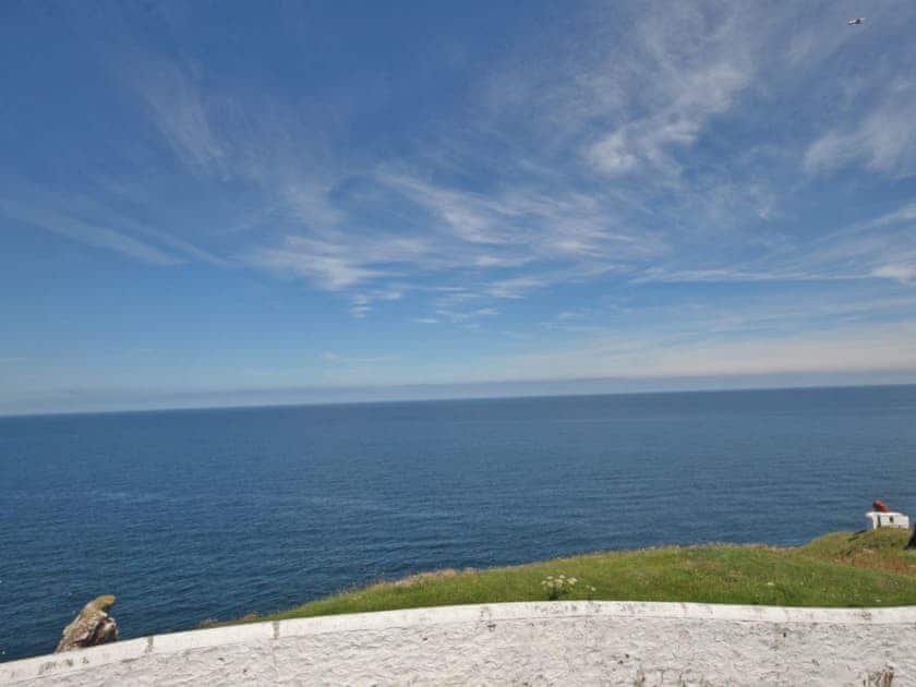 Impressive clifftop views  | St Abbs - Lightkeepers Cottage, St Abbs - Keepers Fold, St Abbs - Lighthouse Retreat - St Abbs Lighthouse Cottages, St Abbs Head