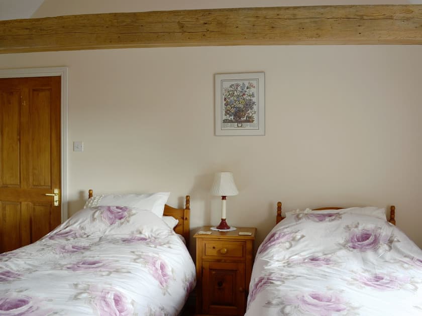 Twin bedroom | Ostler’s Cottage, Westborough, nr. Newark
