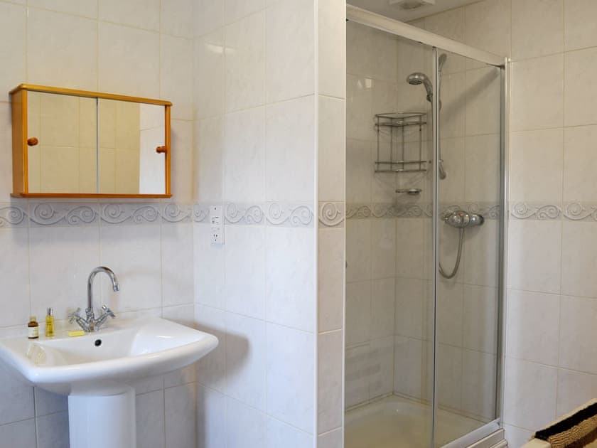 Shower room | Ostler’s Cottage, Westborough, nr. Newark