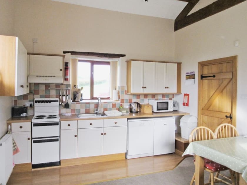 Well equiped kitchen and dining area | Oak Cottage, Eshton near Skipton